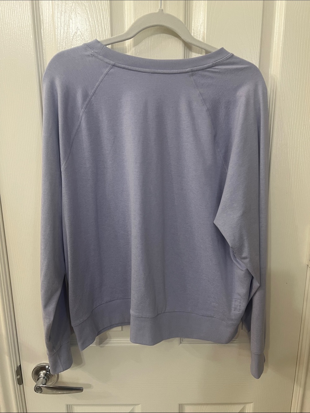 Vuori Long-Sleeve Halo Crew Pullover. - Picture 3 of 4
